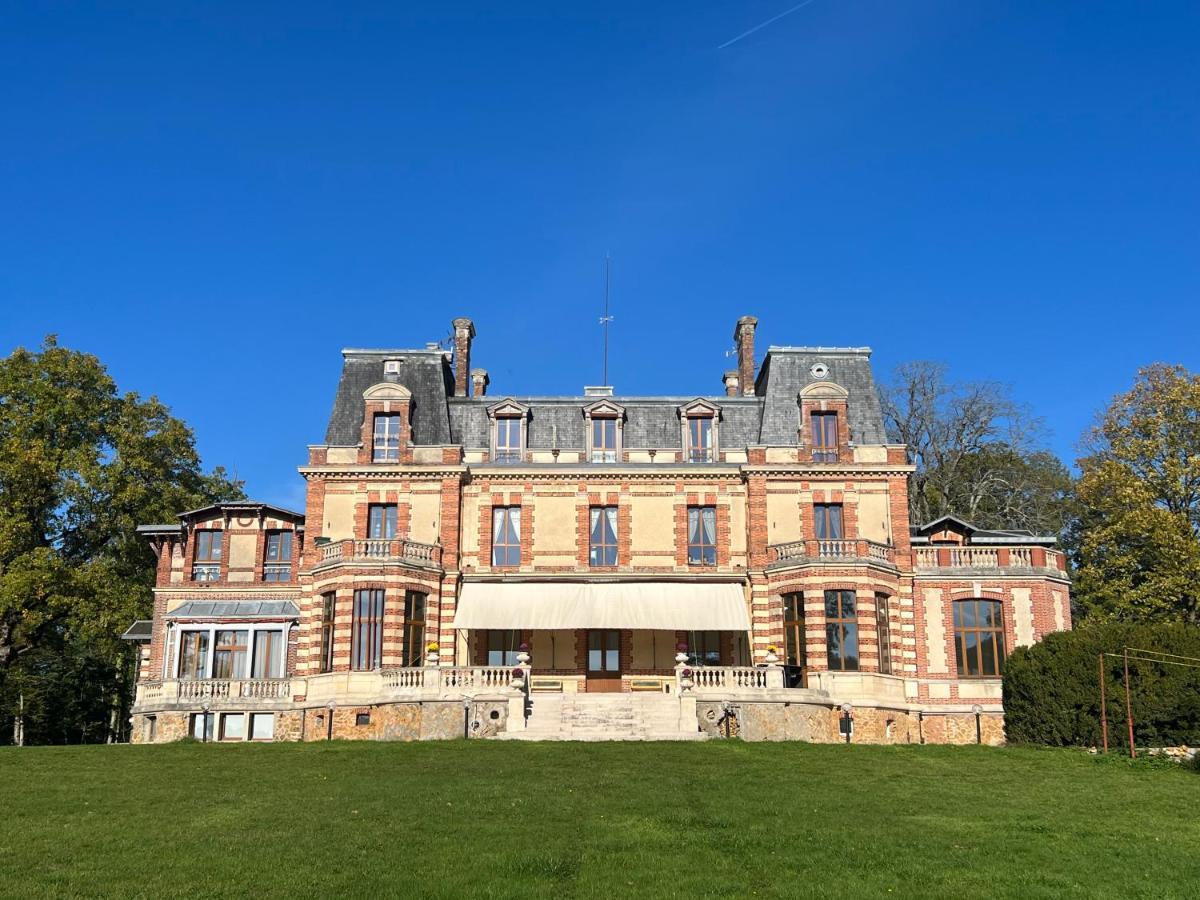 Chateau De Crenille Chaumes-en-Brie Bagian luar foto