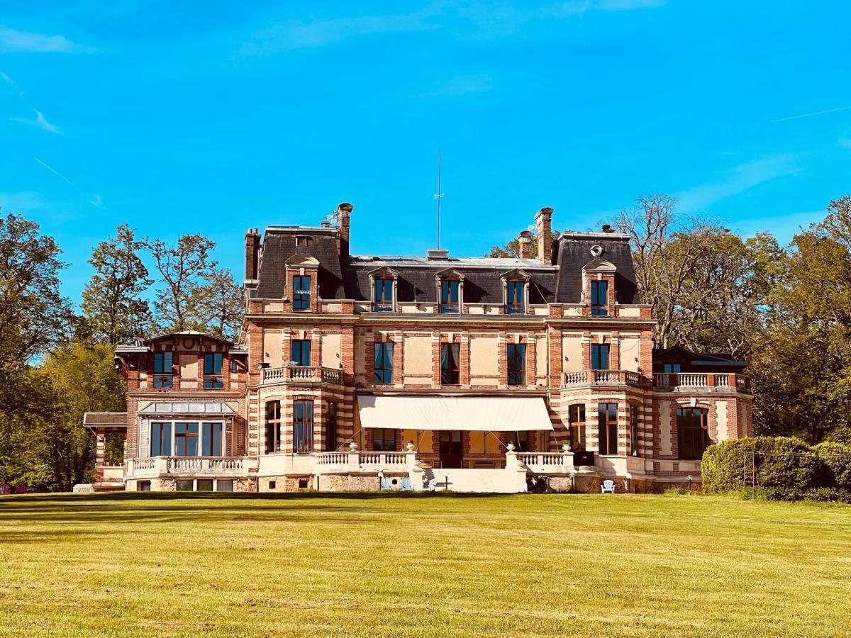 Chateau De Crenille Chaumes-en-Brie Bagian luar foto